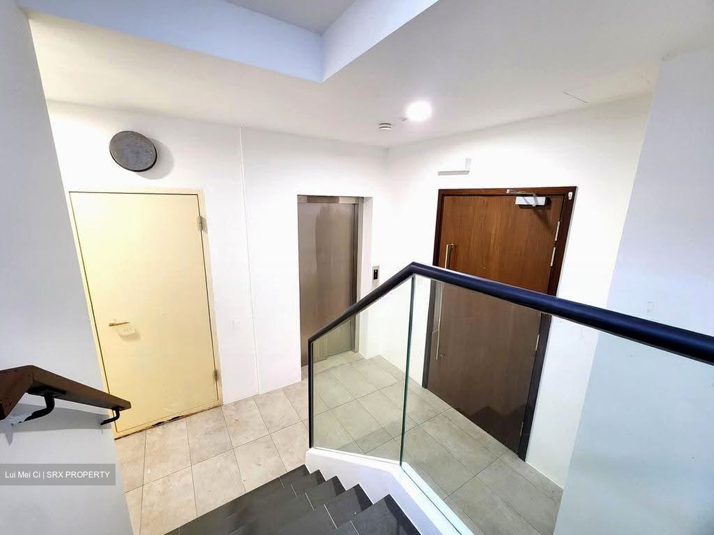Senyum Residences (D14), Terrace #610580171